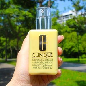 Clinique Dramatically Different Moisturizing Lotion with Pump